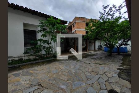 Casa à venda com 320m², 3 quartos e 2 vagas