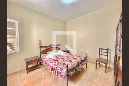 Casa à venda com 4 quartos, 204m² em Santa Efigênia, Belo Horizonte