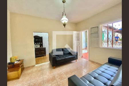 Casa à venda com 204m², 4 quartos e 6 vagas