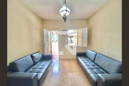 Casa à venda com 4 quartos, 204m² em Santa Efigênia, Belo Horizonte