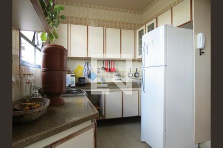 Apartamento à venda com 3 quartos, 110m² em Santa Efigênia, Belo Horizonte