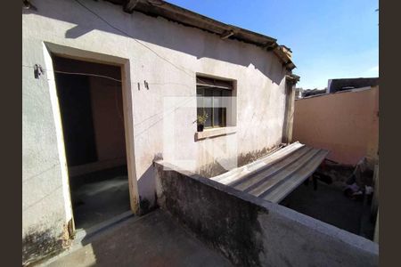 Casa à venda com 5 quartos, 240m² em Santa Cruz, Belo Horizonte
