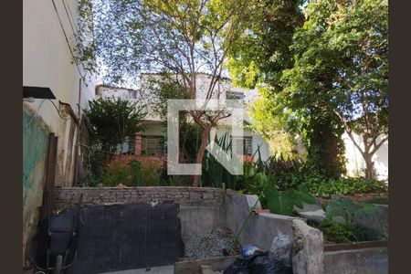 Casa à venda com 5 quartos, 240m² em Santa Cruz, Belo Horizonte