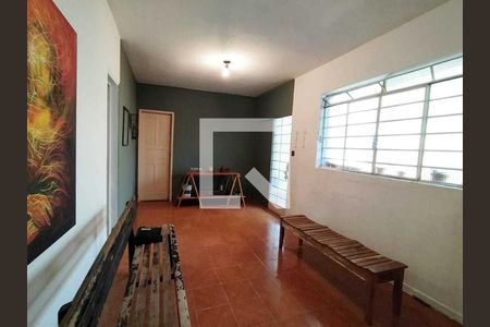 Casa à venda com 5 quartos, 240m² em Santa Cruz, Belo Horizonte