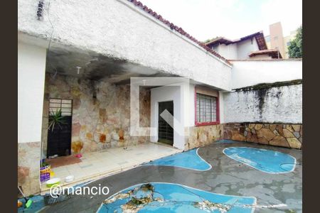 Casa à venda com 120m², 3 quartos e 6 vagas