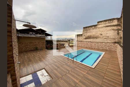 Casa à venda com 3 quartos, 150m² em Santa Efigênia, Belo Horizonte