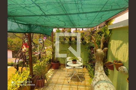 Casa à venda com 2 quartos, 250m² em Planalto, Belo Horizonte