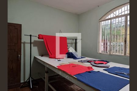 Casa à venda com 3 quartos, 181m² em Planalto, Belo Horizonte