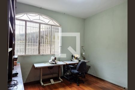 Casa à venda com 3 quartos, 181m² em Planalto, Belo Horizonte