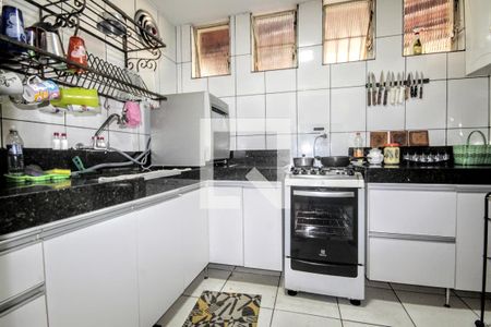 Casa à venda com 3 quartos, 200m² em Nova Granada, Belo Horizonte