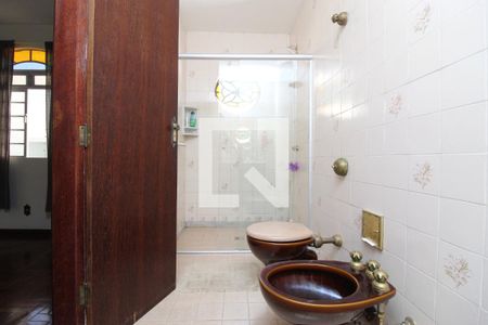 Casa à venda com 320m², 6 quartos e 3 vagas