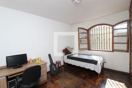 Casa à venda com 320m², 6 quartos e 3 vagas