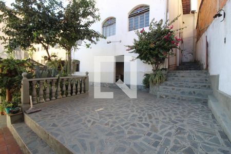 Casa à venda com 320m², 6 quartos e 3 vagas