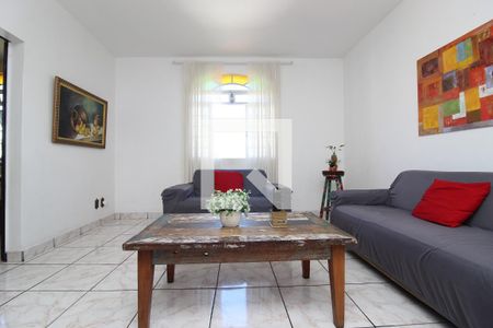 Casa à venda com 320m², 6 quartos e 3 vagas