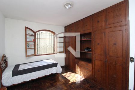 Casa à venda com 320m², 6 quartos e 3 vagas