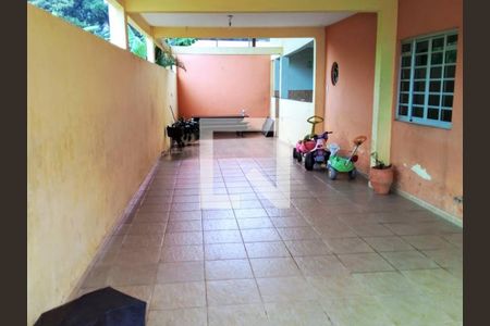 Casa à venda com 310m², 4 quartos e 4 vagas