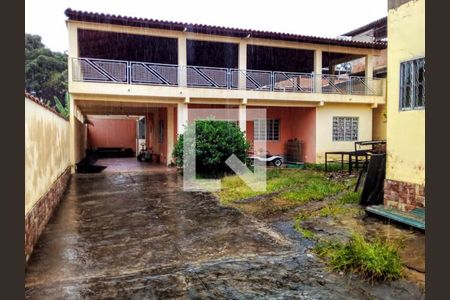 Casa à venda com 310m², 4 quartos e 4 vagas