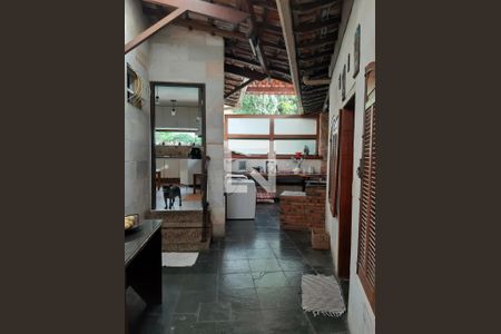 Casa à venda com 5 quartos, 436m² em Santa Amélia, Belo Horizonte