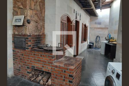 Casa à venda com 5 quartos, 436m² em Santa Amélia, Belo Horizonte