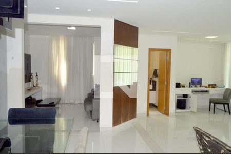 Casa à venda com 4 quartos, 371m² em Paquetá, Belo Horizonte