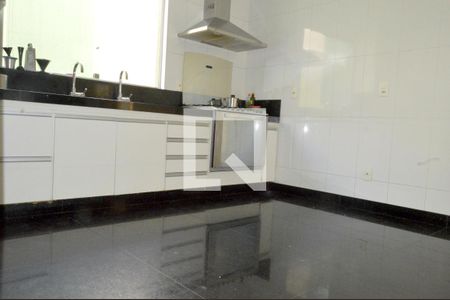 Casa à venda com 4 quartos, 371m² em Paquetá, Belo Horizonte