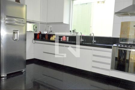 Casa à venda com 4 quartos, 371m² em Paquetá, Belo Horizonte