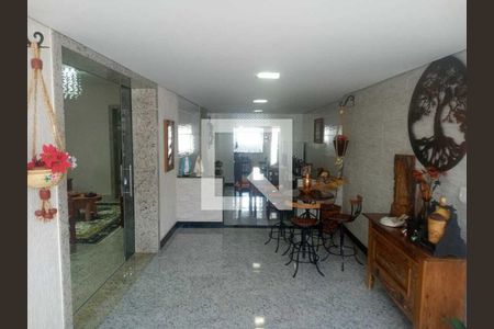 Casa para alugar com 4 quartos, 390m² em Padre Eustáquio, Belo Horizonte