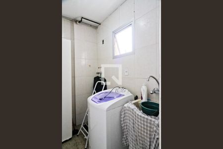 Apartamento à venda com 196m², 3 quartos e 1 vagaÁrea de Serviço