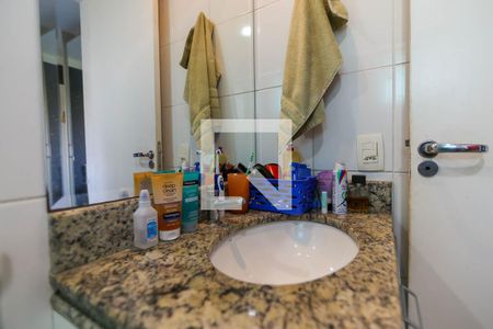 Apartamento à venda com 103m², 3 quartos e 2 vagasBanheiro da Suíte 2