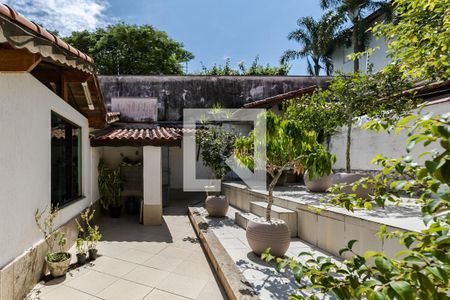 Casa para alugar com 306m², 3 quartos e 4 vagasÁrea Externa