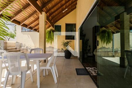 Casa para alugar com 306m², 3 quartos e 4 vagasÁrea Externa