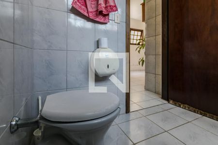 Casa para alugar com 306m², 3 quartos e 4 vagasBanheiro de Serviço