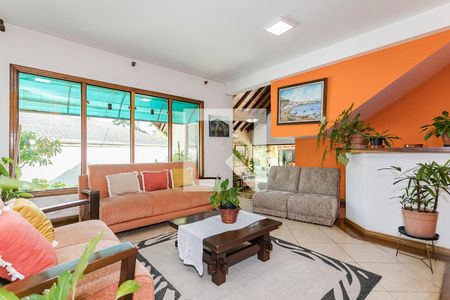 Sala de Estar de casa para alugar com 3 quartos, 306m² em Vila Oliveira, Mogi das Cruzes
