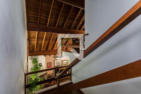 Casa para alugar com 306m², 3 quartos e 4 vagasEscada