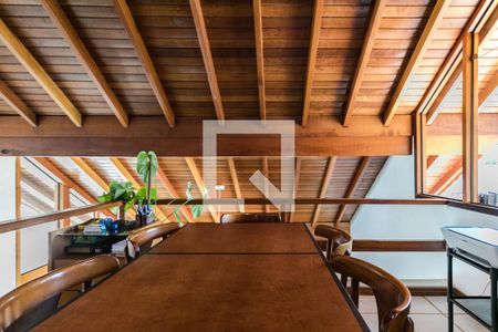 Casa para alugar com 306m², 3 quartos e 4 vagasMezanino