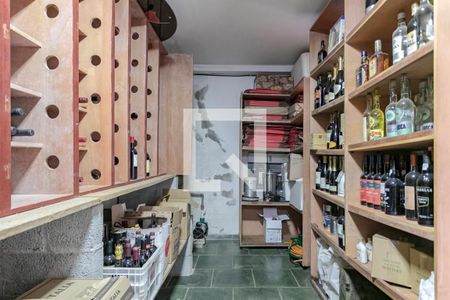 Casa para alugar com 306m², 3 quartos e 4 vagasAdega