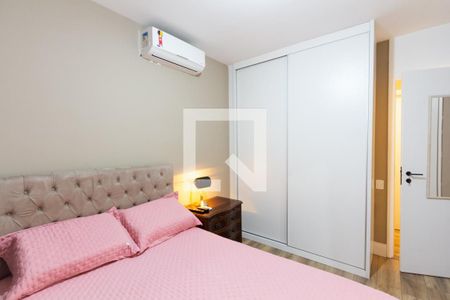 Apartamento à venda com 90m², 3 quartos e 2 vagas Apartamento à venda com 90m², 3 quartos e 2 vagasSuíte