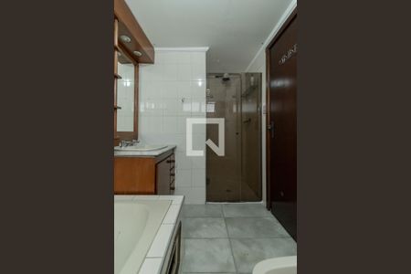 Apartamento à venda com 200m², 4 quartos e 3 vagasBanheiro da Suíte 1