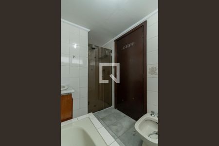 Apartamento à venda com 200m², 4 quartos e 3 vagasBanheiro da Suíte 1