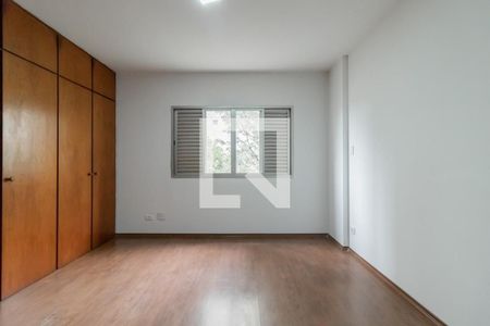 Apartamento à venda com 200m², 4 quartos e 3 vagasQuarto 2 - Suíte