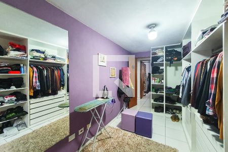 Casa à venda com 196m², 5 quartos e 2 vagasQuarto 4