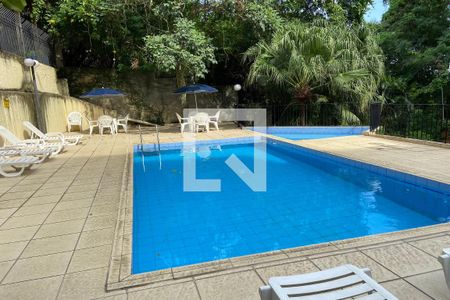 Apartamento para alugar com 60m², 2 quartos e 1 vagaÁrea comum - Piscina