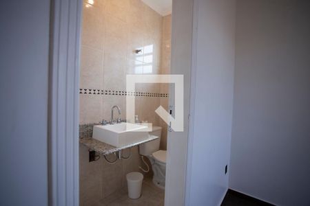 Banheiro da Suíte de casa de condomínio à venda com 3 quartos, 100m² em Vila Moraes, São Paulo