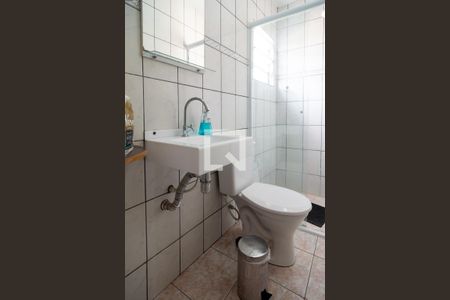 Casa à venda com 220m², 4 quartos e 2 vagas Casa à venda com 220m², 4 quartos e 2 vagasEdícula Banheiro Quarto - Suíte