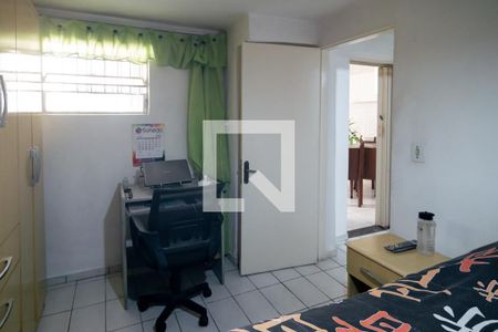 Casa à venda com 220m², 4 quartos e 2 vagas Casa à venda com 220m², 4 quartos e 2 vagasQuarto 2 - Suíte