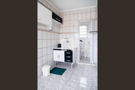 Casa à venda com 220m², 4 quartos e 2 vagas Casa à venda com 220m², 4 quartos e 2 vagasEdícula Cozinha