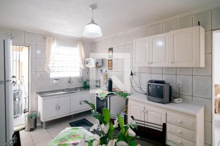 Casa à venda com 220m², 4 quartos e 2 vagas Casa à venda com 220m², 4 quartos e 2 vagasCozinha