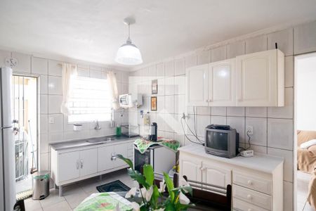 Casa à venda com 220m², 4 quartos e 2 vagas Casa à venda com 220m², 4 quartos e 2 vagasCozinha