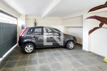 Casa à venda com 220m², 4 quartos e 2 vagas Casa à venda com 220m², 4 quartos e 2 vagasGaragem