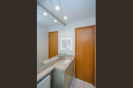 Apartamento para alugar com 68m², 2 quartos e 2 vagasBanheiro da Suíte